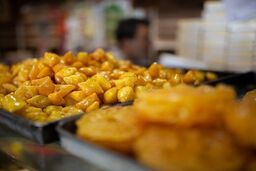 قیمت مصوب زولبیا و بامیه اعلام شد | زولبیا و بامیه ماه رمضان امسال چقدر گران شد؟
