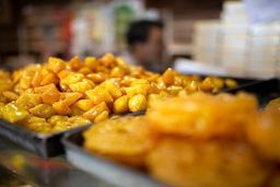 قیمت مصوب زولبیا و بامیه اعلام شد | زولبیا و بامیه ماه رمضان امسال چقدر گران شد؟