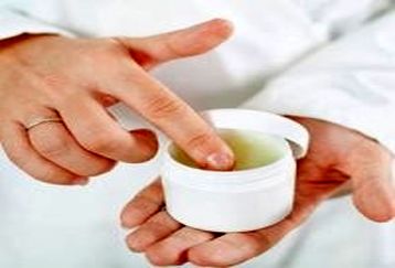 ۱۵ خواص جادویی و باورنکردنی پماد ویکس که تاکنون از آن مطلع نبودیم | کاربردهای مفید ویکس برای سلامت که نمی‌دانستید 