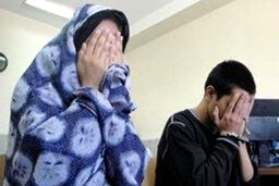 دستگیری زن و شوهر کلاهبردار در سمنان | زوجی با هزاران دلار کلاهبرداری ارزی! 