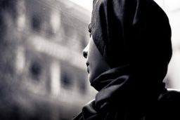 کتک خوردن زن جوان بعد از طلاق از شوهرش | فرجام تلخ ازدواج یک زن با مردی ۷ سال کوچک‌تر از خودش