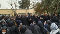 اولین تصاویر از آغاز مراسم تدفین زهره فکورصبور 