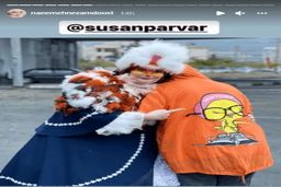 نعیمه نظام دوست با لباس مرغ در وسط خیابان دیده شد +عکس جنجالی