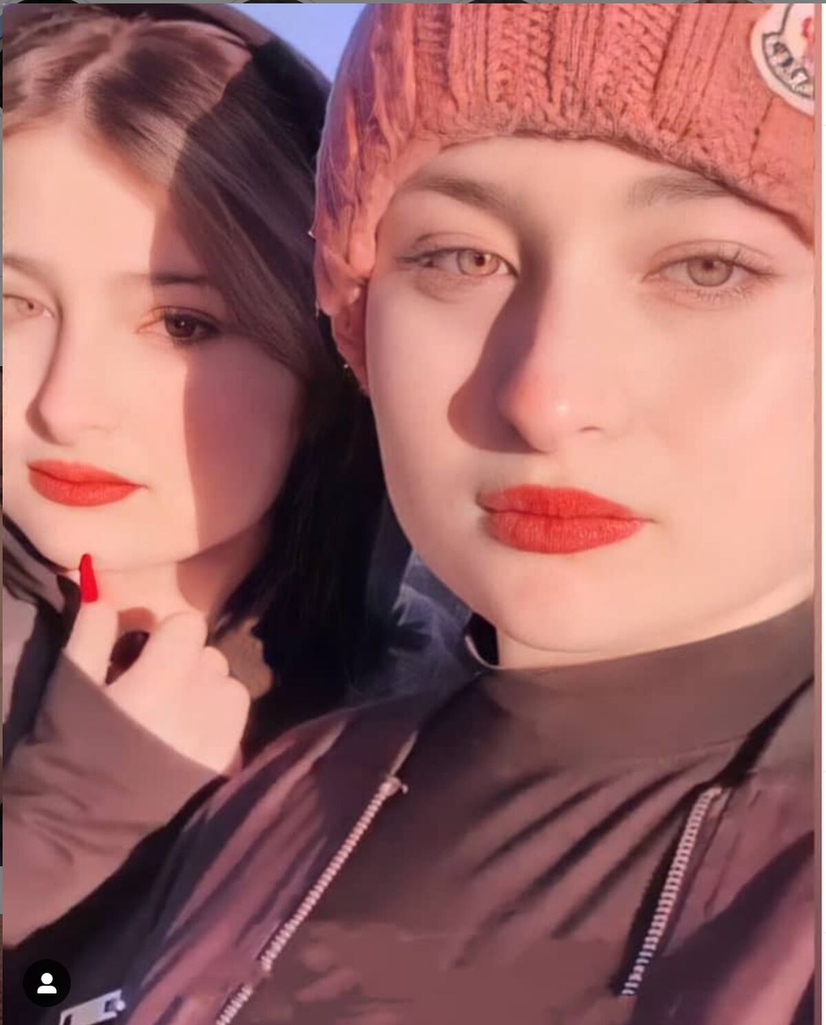 فیلم سارا و نیکا در ماشین دوستشان لورفت