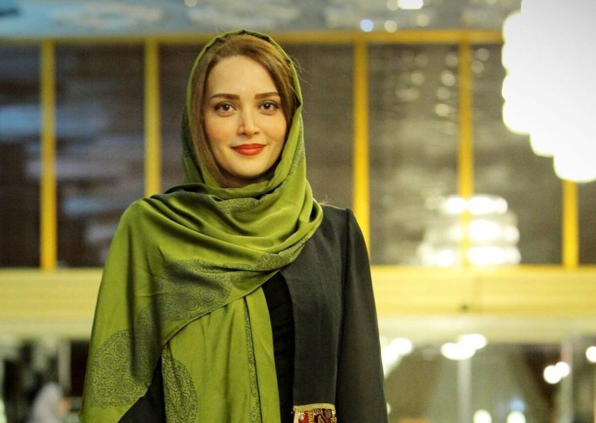 تفریح و گشت و گذار مجردی بهنوش طباطبایی| تیپ گل گلی خانم بازیگر در مکان تاریخی +عکس