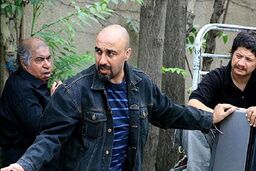 واکنش جالب رضا عطاران به تیتراژ خاطره‌ انگیز «متهم گریخت» + فیلم