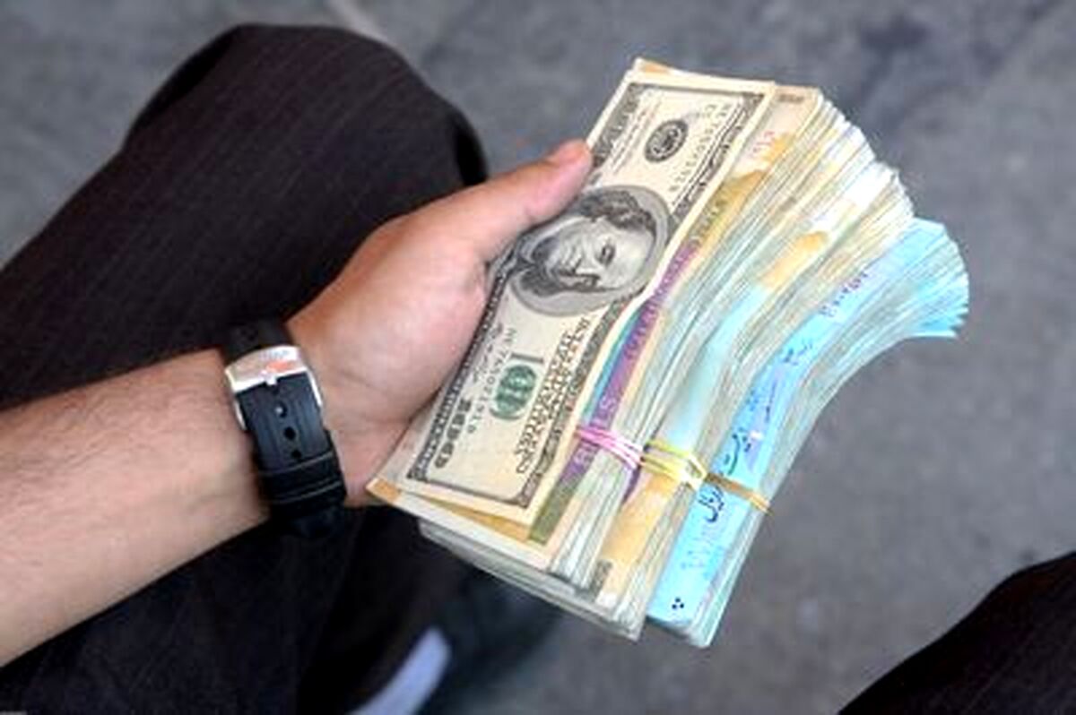 قیمت دلار مرز حساس را پشت سر گذاشت | سخت شدن ورود دلار به کشور قیمت دلار را بالا می کشد؟