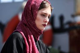 فراری شدن فرشته حسینی از نوید محمدزاده بعد از طلاق/تیپ عجیب استتار در آسانسور! +عکس عجیب