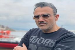 بی‌سوادی باورنکردنی مهران غفوریان در برنامه مدیری سوژه شد | آبروی مهران غفوریان رفت ! + ویدئو 