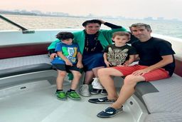 شغل جدید فوتبالیست معروف ایرانی | مغازه بازیکن استقلال در خیابان معروف تهران