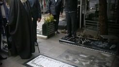 حضور رهبر انقلاب بر مزار شهید «آرمان علی‌وردی» +عکس