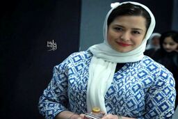 مهراوه شریفی نیا و خواهرش با لباس های کریسمسی + عکس