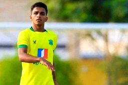 شوک به فوتبال ایران | درگذشت بازیکن جوان ایرانی در تصادف