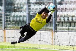 شوخی علیرضا بیرانوند با مهدی عبدی +عکس