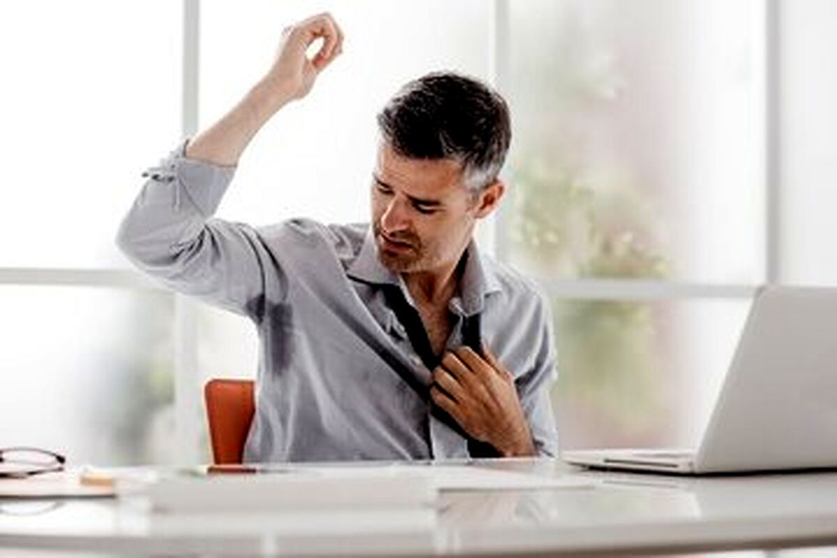 اگر بیش از حد عرق می کنید ، بخوانید | کمبود چه ویتامینی باعث تعریق زیاد می‌شود؟