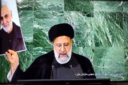 پیاده‌روی رئیسی از ساختمان سازمان ملل تا هتل محل اقامت