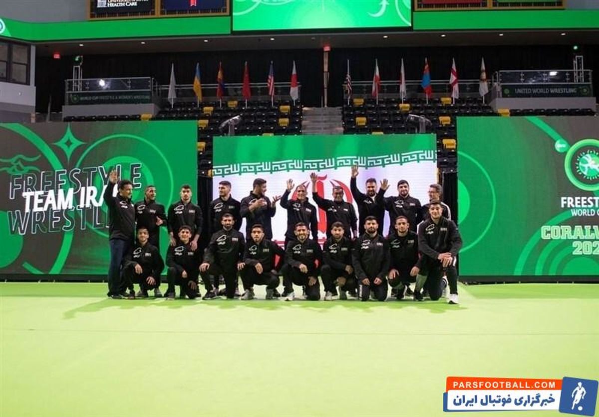 صف کودکان آمریکایی برای امضا از قهرمان ایرانی