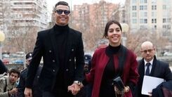 شایعات درباره نامزد رونالدو بالا گرفت | رونمایی جورجینا از حلقه ازدواج اعیانی‌اش 