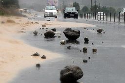 احتمال ریزش سنگ در جاده کرج - چالوس | هشدار به همه مسافران