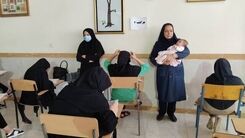 دردسری که نوزاد چند ماهه در کنکور به وجود آورد+عکس جنجالی