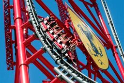  حادثه هولناک در پارک شادی یزد | سقوط دو کودک از ترن هوایی +فیلم