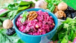 این سالاد جذاب لبو را برای شب یلدا درست کنید | میز یلداتون را خوشرنگ و طعم کنید
