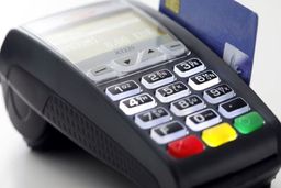 زمان دریافت کارمزد از کارتخوان‌ها اعلام شد | این مشاغل معاف شدند