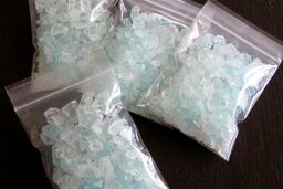 جاسازی ماهرانه 21 کیلو شیشه در خودرو کوئیک