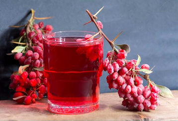 فواید مصرف آب زرشک ناشتا | چه کسانی نباید آب زرشک بخورند؟