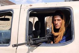 ترس وحشتناک زنان افغان از طالبان/ خواسته کارگردان افغان + فیلم لو رفته