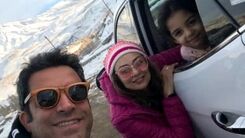 عکس لو رفته از جشن تولد لاکچری با کیک طلایی دختر یکتا ناصر در هواپیما/لباس مجلسی یکتا ناصر دیدنی بود! +عکس 