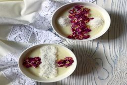 طرز تهیه ۴ مدل فرنی با مزه بهشتی | امروز برای افطار فرنی درست کنید !