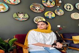 دختران جوان به دنبال مانتوی میلیونی ترلان پروانه | تیپ حسرت برانگیز ترلان پروانه + عکس