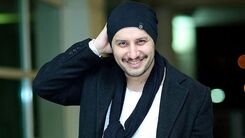عکس جواد عزتی کنار اسطوره فوتبال ایران+تصاویر دیدنی 
