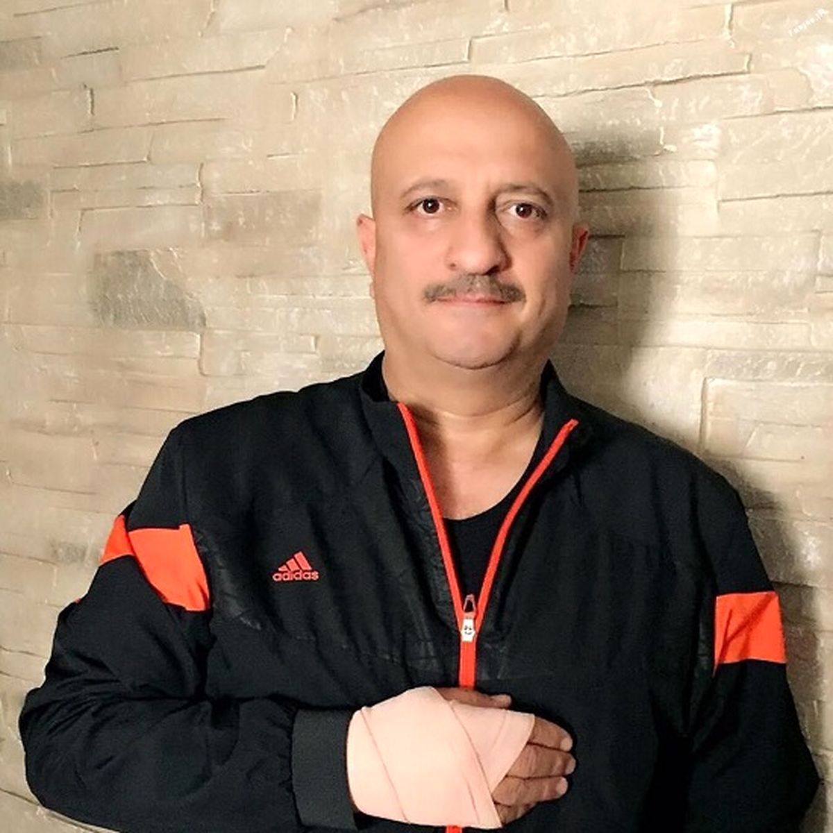 عکس باورنکردنی از دختر زیبای مسعود روشن پژوه ! | جدیدترین عکس مجری مسابقه محله را ببینید + عکس