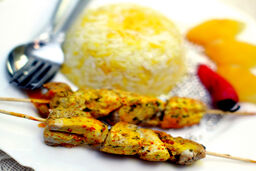 طرز تهیه کوفته مرغ با سس بادمجان +فیلم