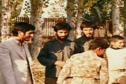 تصویری دیده نشده از احمدی نژاد در دهه شصت