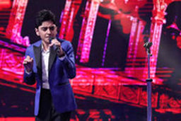 شوخی احسان علیخانی با برادر علی طولابی | شباهت عجیب خواننده نوجوان شرکت کننده در برنامه احسان علیخانی و برادرش  +فیلم