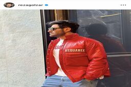 فیلم جنجالی محمدرضا گلزار و همسرش هنگام عبور از خیابان در تهران | واکنش محمدرضا گلزار به حرف های طرفدارانش +فیلم