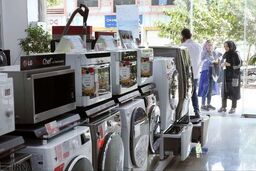 کارت‌های اعتباری ۸۰ تا ۱۰۰‌میلیونی برای زوج های جوان | با مبلغ ۸۰ تا ۱۰۰‌میلیون‌ جهیزیه چی می‌توان خرید؟