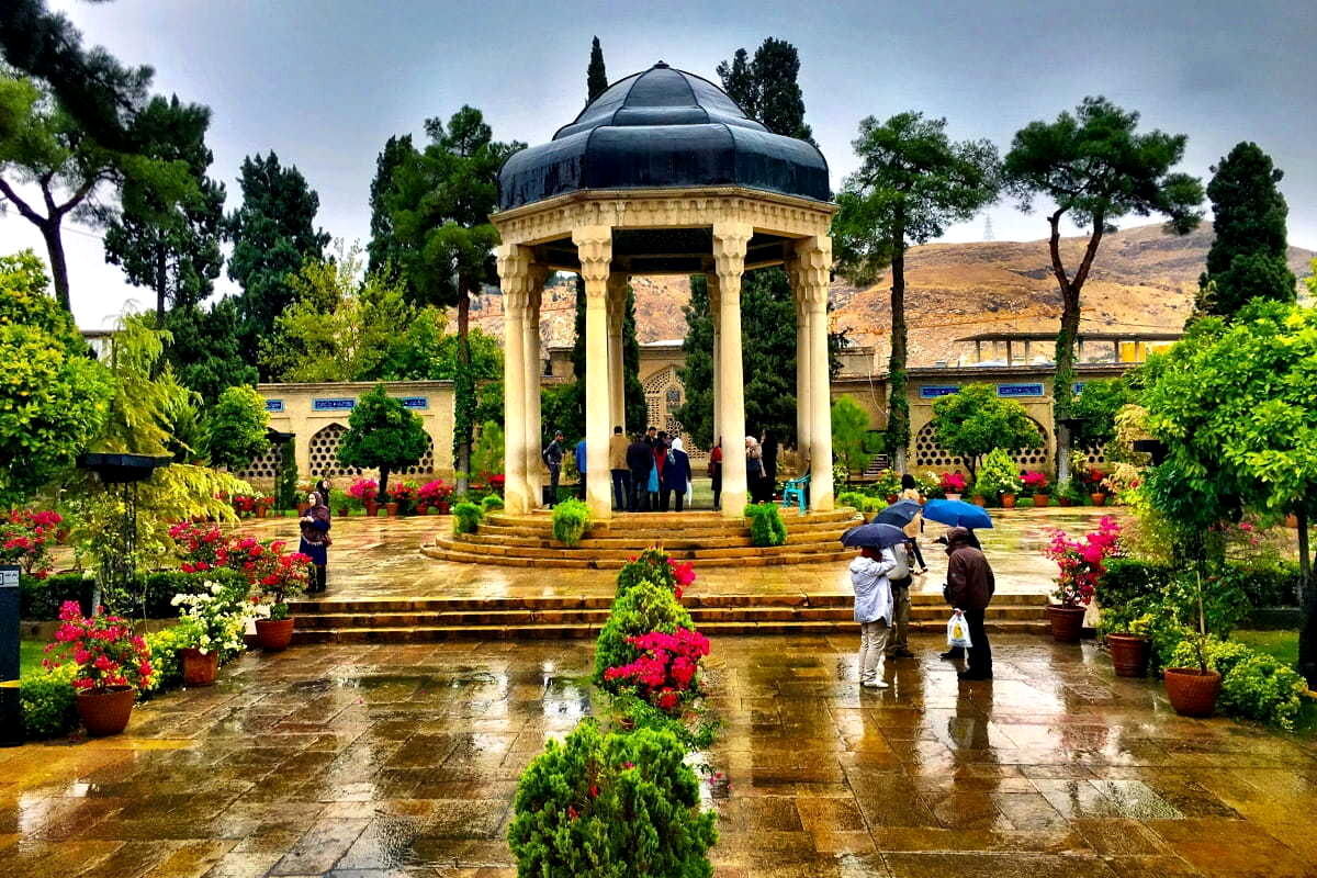 فال حافظ امروز یکشنبه ۱۳ اسفند | فال حافظ مخصوص خودتان را بخوانید !