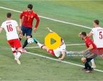 کچل کردن یک فوتبالیست به جای جواد خیابانی ! + فیلم