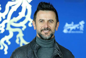 جدیدترین عکس امین حیایی با تیپ دهه پنجاهی | امین حیایی 50 سال جوانتر شد