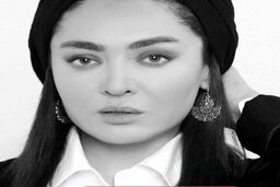 تیپ فوتبال بازی کردن عجیب نیکی کریمی | نیکی کریمی با صندل به استادیوم رفت + عکس
