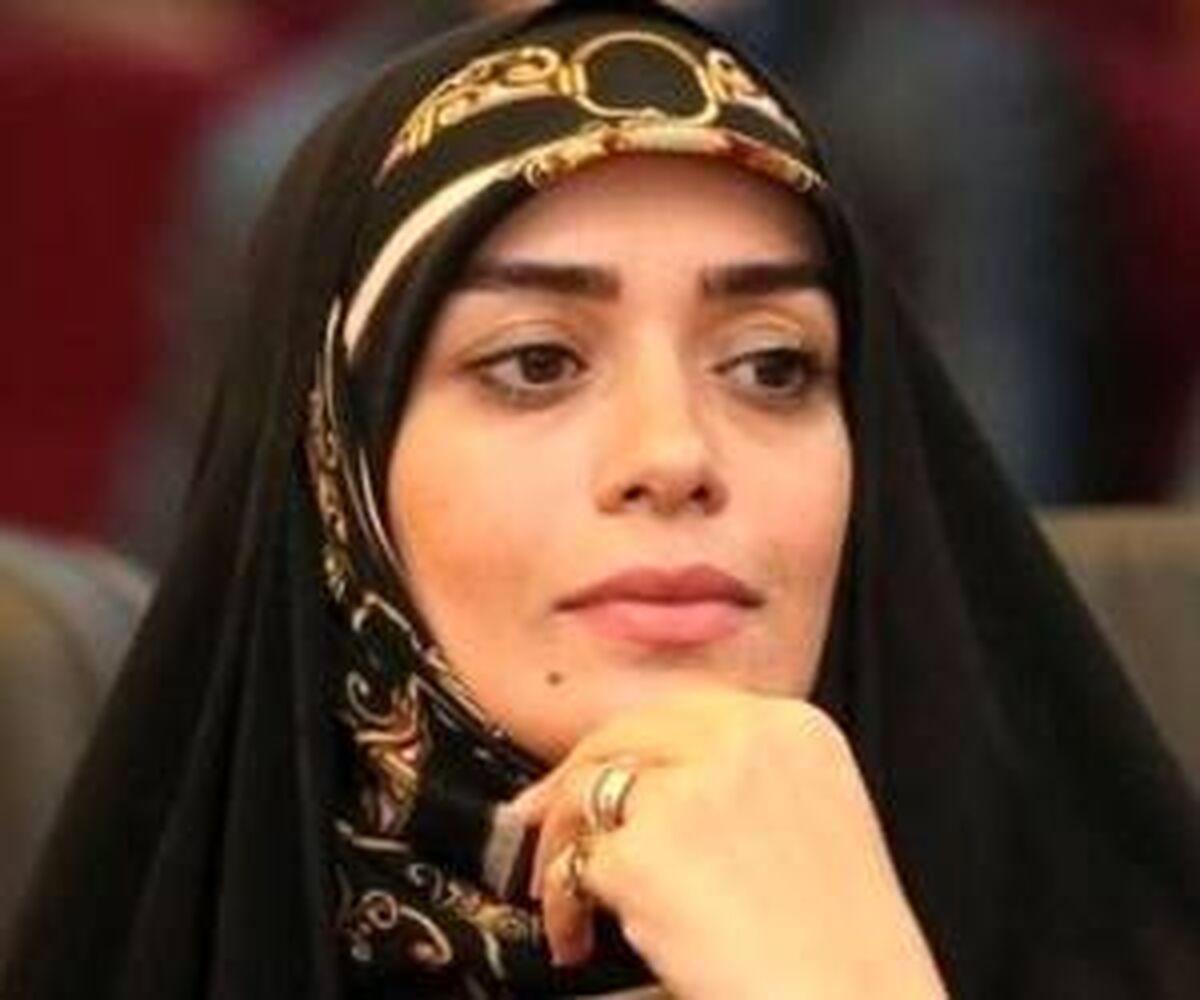 عکس قدیمی از الهام چرخنده جنجالی شد | الهام چرخنده سر این عکس با شوهر دومش درگیر شد +عکس