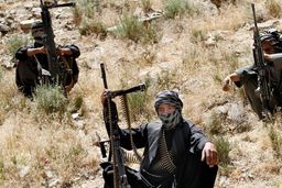 طالبان مقبره قهرمان افغانستان را تخریب کردند