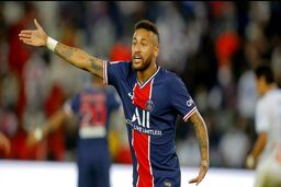 رقص نیمار با لباس عربی در کلیپ الهلال