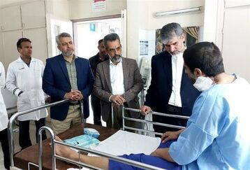 دفاع جوان کاشمری از دختران جوان در برابر ۲ مزاحم | ضربه چاقو فقط ۲ میلی متر با شاهرگ علی فاصله داشت +عکس