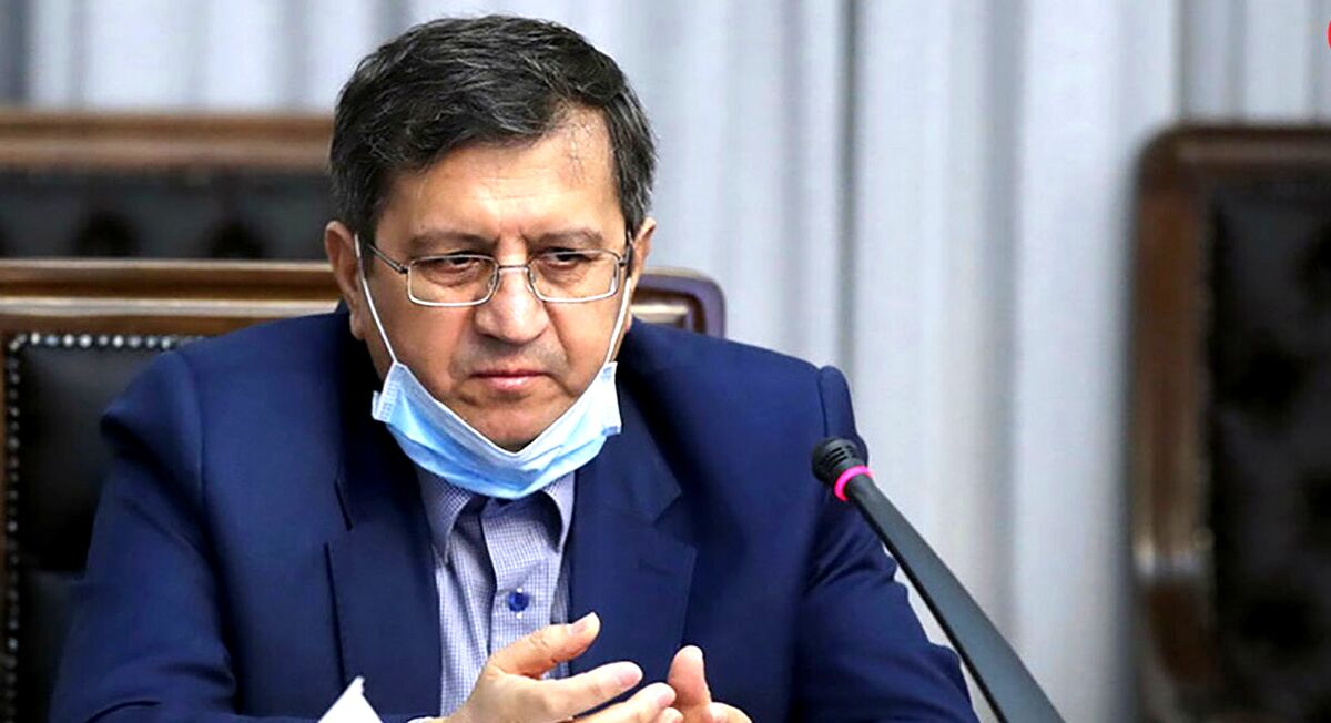 همتی: بالای ۵۰ درصد مشکلات کشور از تحریم است