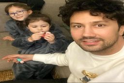 غوغای دختر کوچیکه شاهرخ استخری در اینستاگرام | خانم کوچیکه شعبده باز شد +عکس